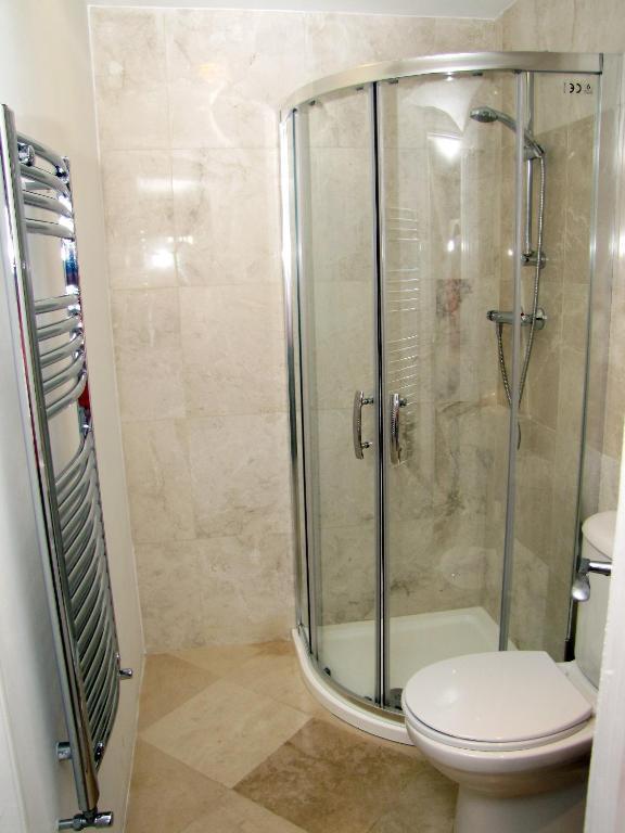 Churchills Inn & Rooms Bowness-on-Windermere Room photo